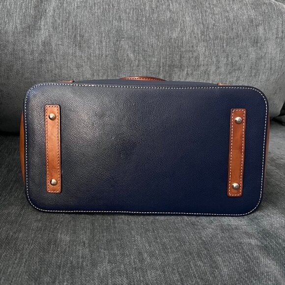 EUC Dooney & Bourke Claremont pebble leather dome satchel - Picture 2 of 5